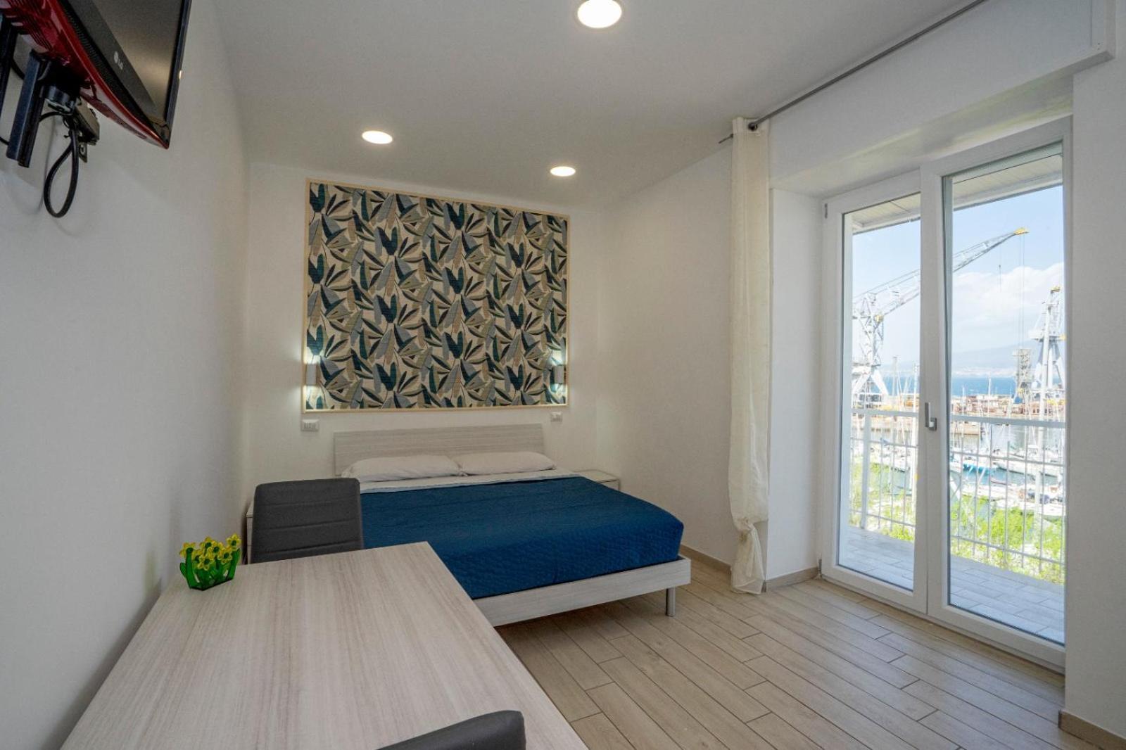 Apartment The Sea Beyond
